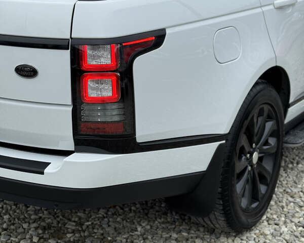 Белый Ленд Ровер Рендж Ровер, объемом двигателя 2.99 л и пробегом 148 тыс. км за 34000 $, фото 58 на Automoto.ua