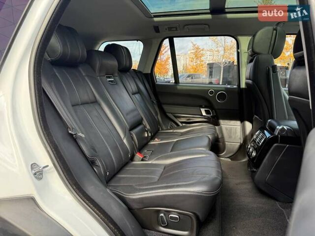 Білий Ленд Ровер Рендж Ровер, об'ємом двигуна 4.37 л та пробігом 180 тис. км за 29990 $, фото 10 на Automoto.ua