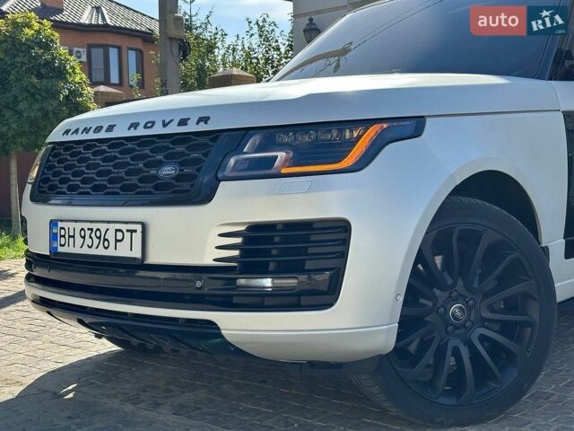 Білий Ленд Ровер Рендж Ровер, об'ємом двигуна 5 л та пробігом 254 тис. км за 31000 $, фото 9 на Automoto.ua