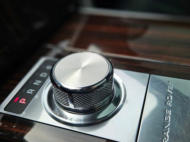 Білий Ленд Ровер Рендж Ровер, об'ємом двигуна 5 л та пробігом 199 тис. км за 24500 $, фото 66 на Automoto.ua