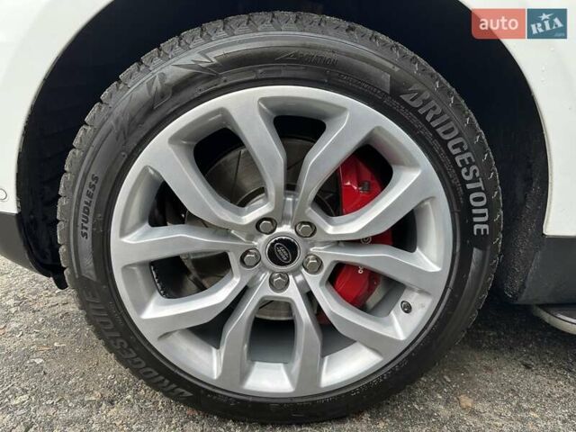 Белый Ленд Ровер Рендж Ровер, объемом двигателя 5 л и пробегом 121 тыс. км за 34500 $, фото 41 на Automoto.ua