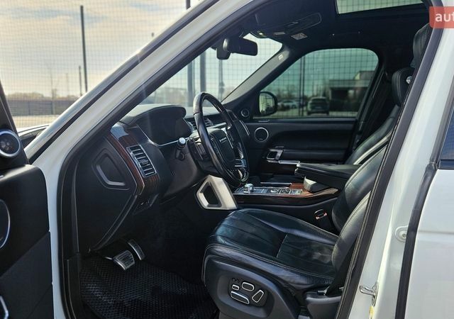 Белый Ленд Ровер Рендж Ровер, объемом двигателя 5 л и пробегом 198 тыс. км за 28500 $, фото 80 на Automoto.ua