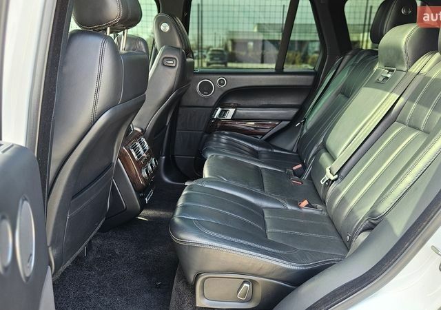 Белый Ленд Ровер Рендж Ровер, объемом двигателя 5 л и пробегом 198 тыс. км за 28500 $, фото 86 на Automoto.ua