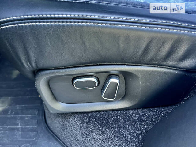 Білий Ленд Ровер Рендж Ровер, об'ємом двигуна 4.4 л та пробігом 180 тис. км за 50000 $, фото 36 на Automoto.ua