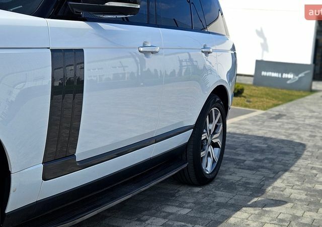 Белый Ленд Ровер Рендж Ровер, объемом двигателя 5 л и пробегом 198 тыс. км за 28500 $, фото 28 на Automoto.ua