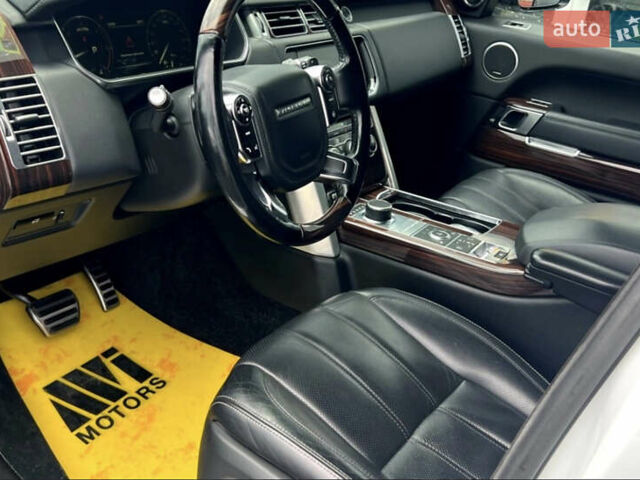 Белый Ленд Ровер Рендж Ровер, объемом двигателя 3 л и пробегом 211 тыс. км за 29200 $, фото 32 на Automoto.ua