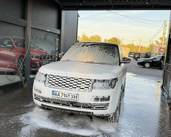 Білий Ленд Ровер Рендж Ровер, об'ємом двигуна 4.37 л та пробігом 190 тис. км за 39999 $, фото 4 на Automoto.ua