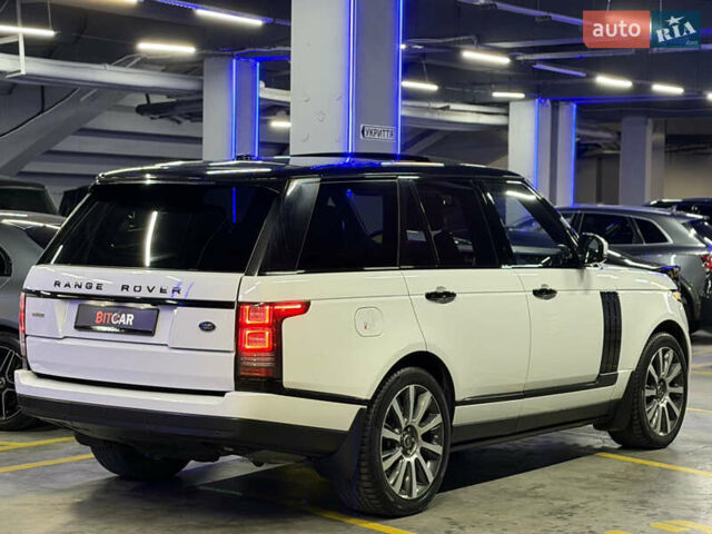 Белый Ленд Ровер Рендж Ровер, объемом двигателя 4.37 л и пробегом 240 тыс. км за 31000 $, фото 11 на Automoto.ua