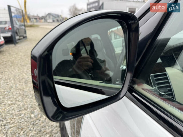 Белый Ленд Ровер Рендж Ровер, объемом двигателя 2.99 л и пробегом 148 тыс. км за 34000 $, фото 50 на Automoto.ua