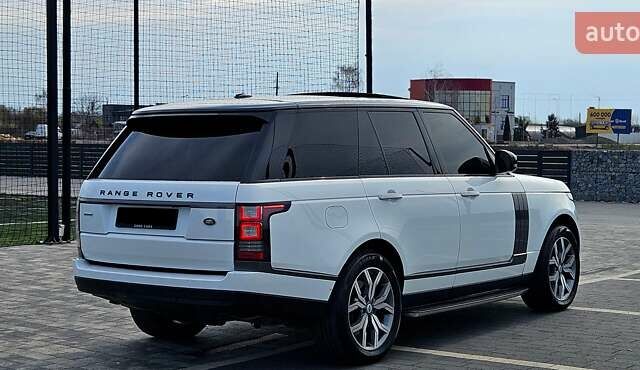 Белый Ленд Ровер Рендж Ровер, объемом двигателя 5 л и пробегом 198 тыс. км за 28500 $, фото 16 на Automoto.ua