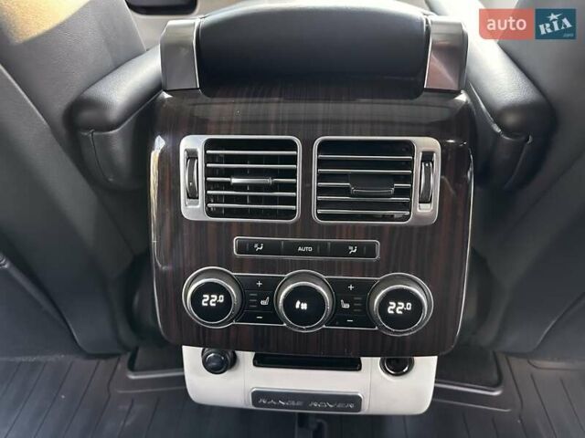 Белый Ленд Ровер Рендж Ровер, объемом двигателя 4.37 л и пробегом 267 тыс. км за 33900 $, фото 36 на Automoto.ua