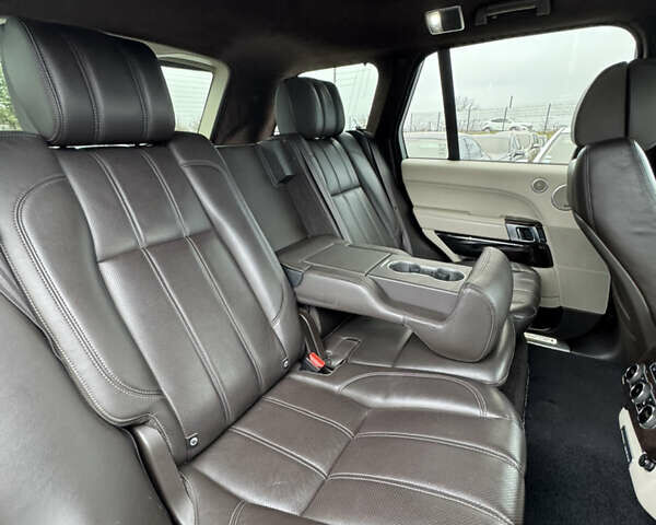 Белый Ленд Ровер Рендж Ровер, объемом двигателя 2.99 л и пробегом 148 тыс. км за 34000 $, фото 40 на Automoto.ua