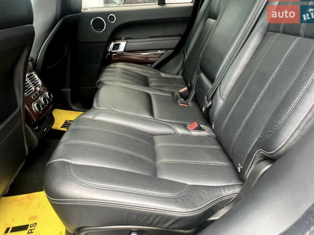 Белый Ленд Ровер Рендж Ровер, объемом двигателя 3 л и пробегом 211 тыс. км за 29200 $, фото 34 на Automoto.ua