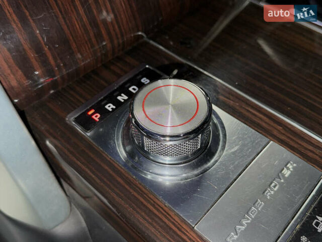 Белый Ленд Ровер Рендж Ровер, объемом двигателя 4.37 л и пробегом 240 тыс. км за 31000 $, фото 31 на Automoto.ua