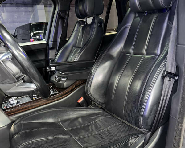 Белый Ленд Ровер Рендж Ровер, объемом двигателя 4.37 л и пробегом 240 тыс. км за 31000 $, фото 32 на Automoto.ua