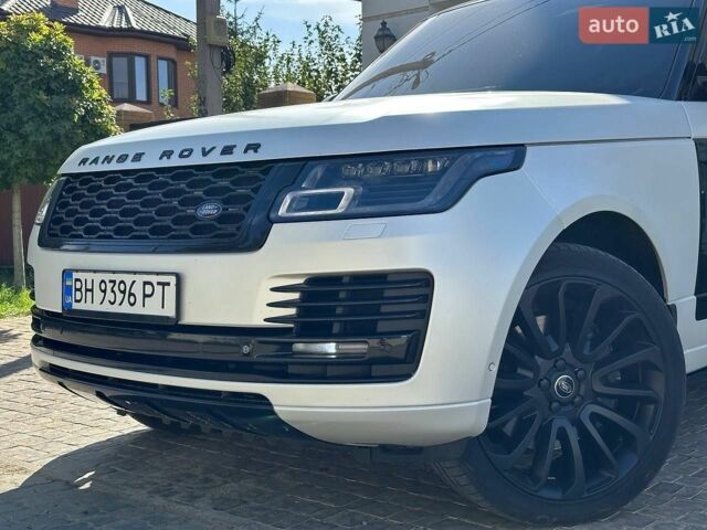 Білий Ленд Ровер Рендж Ровер, об'ємом двигуна 5 л та пробігом 254 тис. км за 31000 $, фото 5 на Automoto.ua