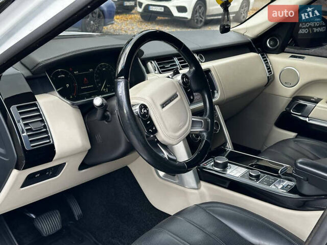 Белый Ленд Ровер Рендж Ровер, объемом двигателя 4.37 л и пробегом 180 тыс. км за 32000 $, фото 8 на Automoto.ua