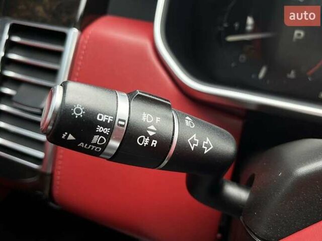 Белый Ленд Ровер Рендж Ровер, объемом двигателя 4.37 л и пробегом 175 тыс. км за 35000 $, фото 16 на Automoto.ua