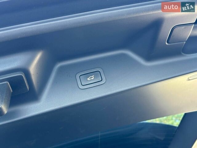 Білий Ленд Ровер Рендж Ровер, об'ємом двигуна 5 л та пробігом 254 тис. км за 31000 $, фото 50 на Automoto.ua