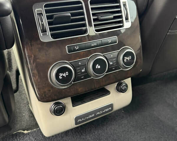 Белый Ленд Ровер Рендж Ровер, объемом двигателя 2.99 л и пробегом 148 тыс. км за 34000 $, фото 26 на Automoto.ua