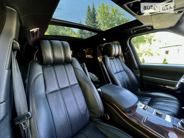 Білий Ленд Ровер Рендж Ровер, об'ємом двигуна 4.4 л та пробігом 180 тис. км за 50000 $, фото 30 на Automoto.ua