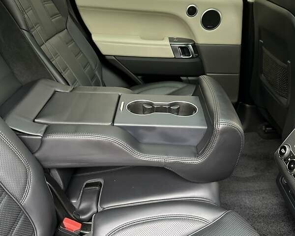 Белый Ленд Ровер Рендж Ровер, объемом двигателя 5 л и пробегом 121 тыс. км за 34500 $, фото 21 на Automoto.ua