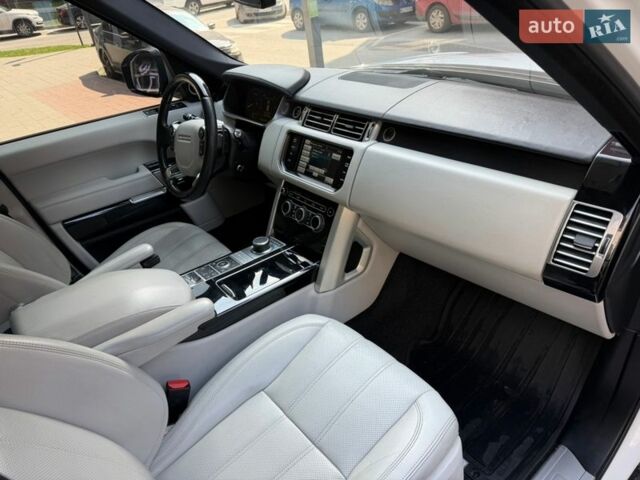 Белый Ленд Ровер Рендж Ровер, объемом двигателя 3 л и пробегом 201 тыс. км за 24400 $, фото 35 на Automoto.ua