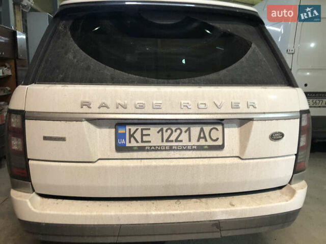 Белый Ленд Ровер Рендж Ровер, объемом двигателя 5 л и пробегом 80 тыс. км за 46000 $, фото 3 на Automoto.ua