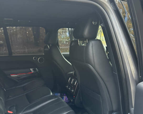 Белый Ленд Ровер Рендж Ровер, объемом двигателя 3 л и пробегом 200 тыс. км за 30500 $, фото 16 на Automoto.ua