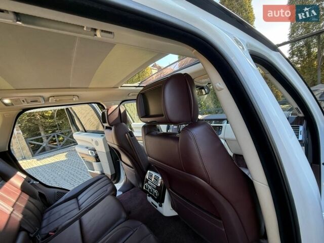 Білий Ленд Ровер Рендж Ровер, об'ємом двигуна 4.4 л та пробігом 278 тис. км за 32999 $, фото 51 на Automoto.ua