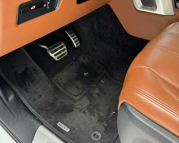 Білий Ленд Ровер Рендж Ровер, об'ємом двигуна 2.99 л та пробігом 155 тис. км за 30500 $, фото 40 на Automoto.ua