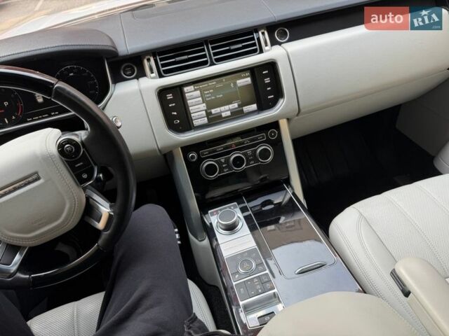 Белый Ленд Ровер Рендж Ровер, объемом двигателя 3 л и пробегом 201 тыс. км за 24400 $, фото 39 на Automoto.ua