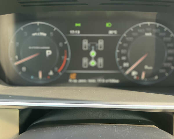 Ленд Ровер Рендж Ровер 2014 в Киеве на Automoto.ua Белый Ленд Ровер Рендж Ровер, объемом двигателя 5 л и пробегом 149 тыс. км за 45000 $, фото 47 на Automoto.ua