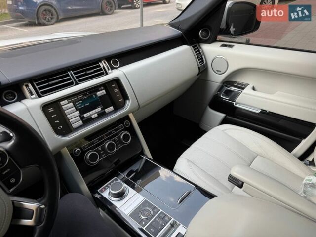 Белый Ленд Ровер Рендж Ровер, объемом двигателя 3 л и пробегом 201 тыс. км за 24400 $, фото 38 на Automoto.ua