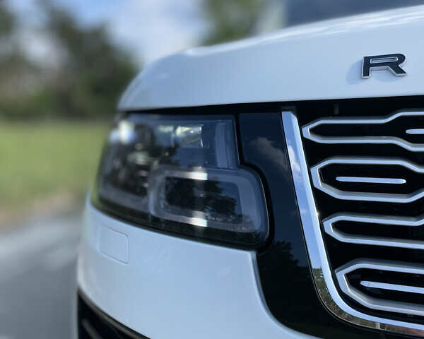 Ленд Ровер Рендж Ровер 2014 в Киеве на Automoto.ua Белый Ленд Ровер Рендж Ровер, объемом двигателя 5 л и пробегом 149 тыс. км за 45000 $, фото 11 на Automoto.ua