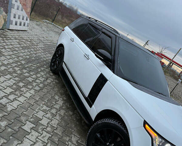 Белый Ленд Ровер Рендж Ровер, объемом двигателя 3 л и пробегом 150 тыс. км за 39999 $, фото 2 на Automoto.ua