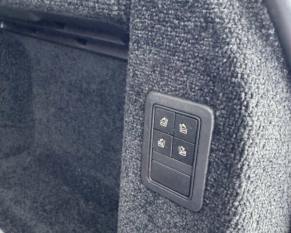 Білий Ленд Ровер Рендж Ровер, об'ємом двигуна 2.99 л та пробігом 155 тис. км за 30500 $, фото 20 на Automoto.ua