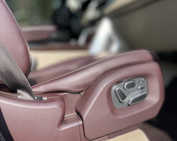 Ленд Ровер Рендж Ровер 2014 в Киеве на Automoto.ua Белый Ленд Ровер Рендж Ровер, объемом двигателя 5 л и пробегом 149 тыс. км за 45000 $, фото 30 на Automoto.ua