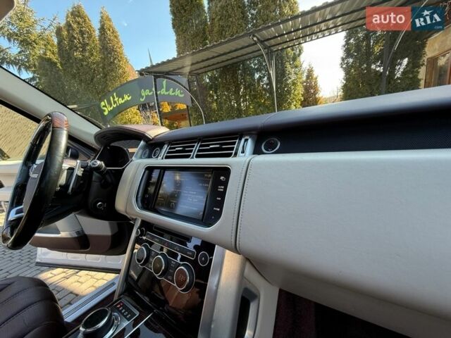 Белый Ленд Ровер Рендж Ровер, объемом двигателя 4.37 л и пробегом 278 тыс. км за 32999 $, фото 92 на Automoto.ua