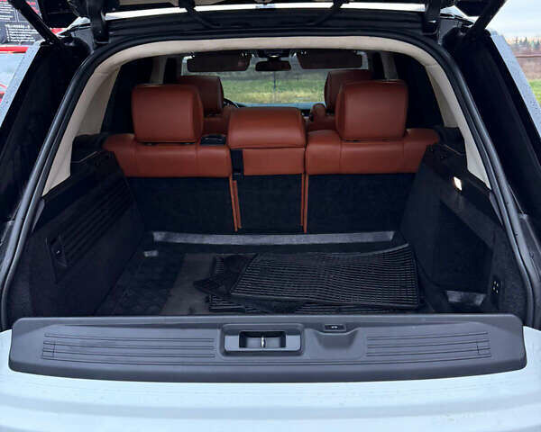 Белый Ленд Ровер Рендж Ровер, объемом двигателя 3 л и пробегом 150 тыс. км за 39999 $, фото 19 на Automoto.ua