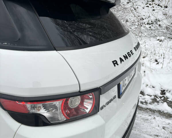 Белый Ленд Ровер Рендж Ровер, объемом двигателя 2 л и пробегом 240 тыс. км за 16500 $, фото 7 на Automoto.ua