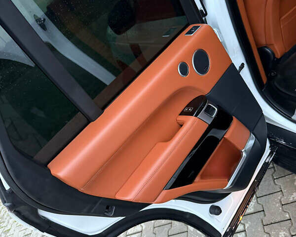 Белый Ленд Ровер Рендж Ровер, объемом двигателя 3 л и пробегом 150 тыс. км за 39999 $, фото 22 на Automoto.ua