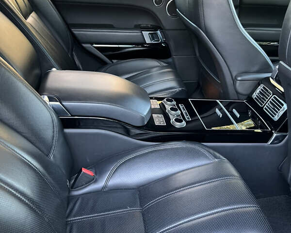 Белый Ленд Ровер Рендж Ровер, объемом двигателя 2.99 л и пробегом 195 тыс. км за 31200 $, фото 33 на Automoto.ua