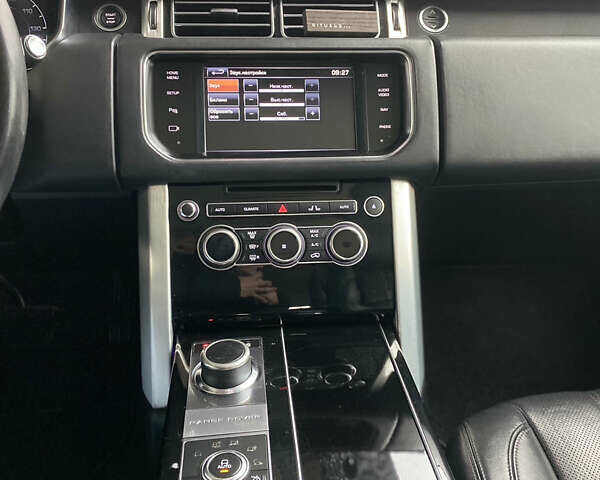 Белый Ленд Ровер Рендж Ровер, объемом двигателя 3 л и пробегом 170 тыс. км за 25500 $, фото 13 на Automoto.ua