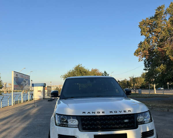 Белый Ленд Ровер Рендж Ровер, объемом двигателя 2.99 л и пробегом 195 тыс. км за 31200 $, фото 14 на Automoto.ua