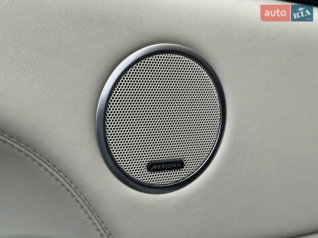 Белый Ленд Ровер Рендж Ровер, объемом двигателя 5 л и пробегом 142 тыс. км за 33000 $, фото 12 на Automoto.ua