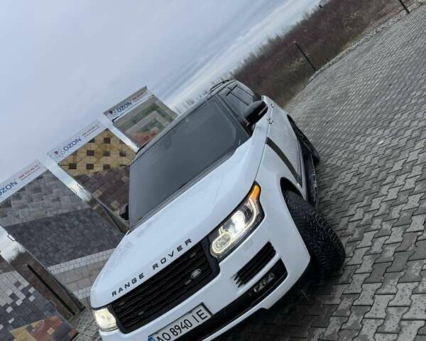 Белый Ленд Ровер Рендж Ровер, объемом двигателя 2.99 л и пробегом 150 тыс. км за 38000 $, фото 9 на Automoto.ua