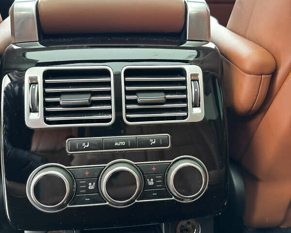 Білий Ленд Ровер Рендж Ровер, об'ємом двигуна 2.99 л та пробігом 155 тис. км за 30500 $, фото 28 на Automoto.ua