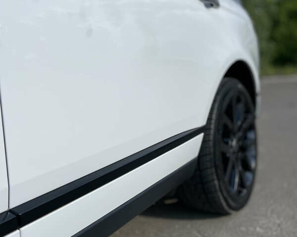 Ленд Ровер Рендж Ровер 2014 в Киеве на Automoto.ua Белый Ленд Ровер Рендж Ровер, объемом двигателя 5 л и пробегом 149 тыс. км за 45000 $, фото 17 на Automoto.ua