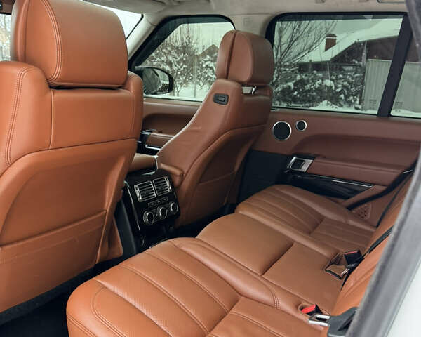 Білий Ленд Ровер Рендж Ровер, об'ємом двигуна 2.99 л та пробігом 155 тис. км за 30500 $, фото 21 на Automoto.ua